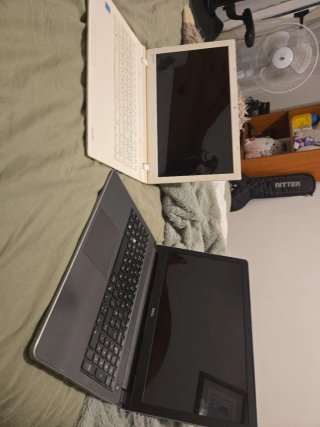 Portátiles antiguos, 1 dell y 1 toshiba