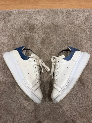 Alexander McQueen Sneakers Blancas y Azules