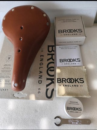 Sillín Brooks Flyer más Kit de Mantenimiento