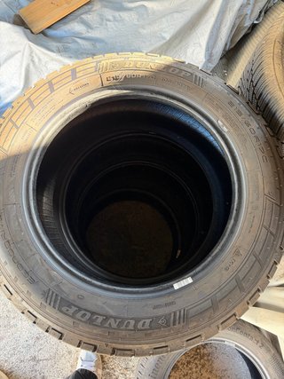 Neumático Dunlop 215/60R17C de nieve