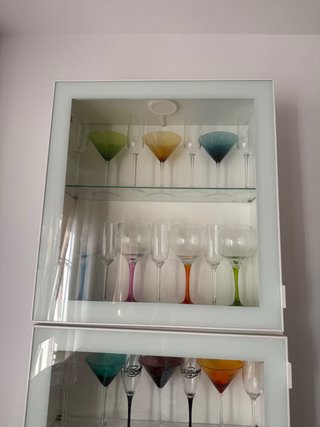 Vitrina IKEA Blanca con Iluminacion