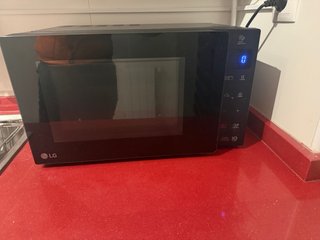 Microondas LG Smart Inverter Negro