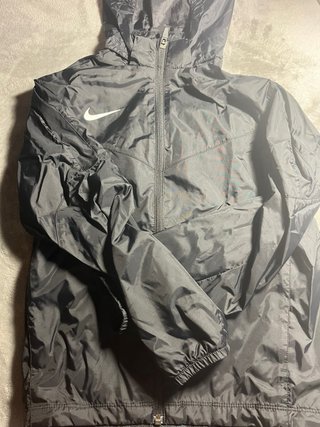 Chubasquero Nike Negro Talla S