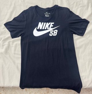 Camiseta Nike SB Negra