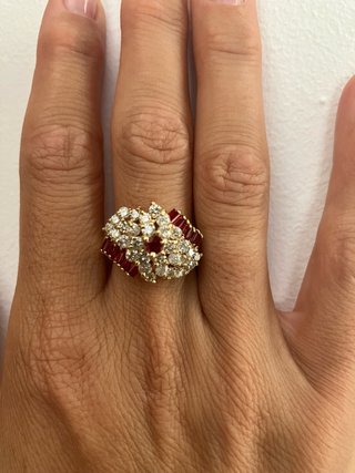 Anillo 14k con Rubíes y Diamantes