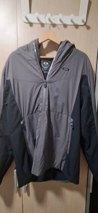 Chaqueta para la nieve Oakley Gris y Negra