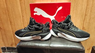 Zapatillas Puma Softride Negro y Dorado