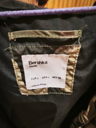 Chaqueta militar Bershka Talla L