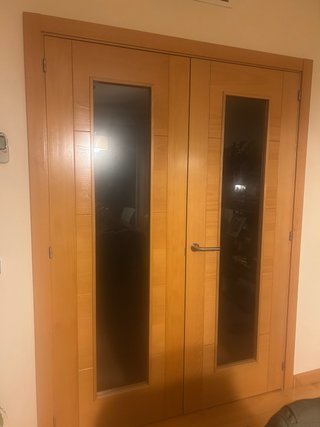 Puerta doble madera con cristal