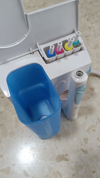 Irrigador Oral-B Azul y Blanco