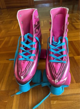 Patines en línea rosas y azules