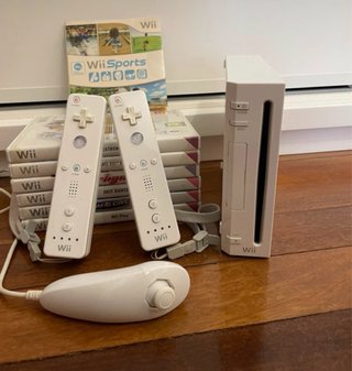 Consola Nintendo Wii Blanca + 2 Mandos + Juegos