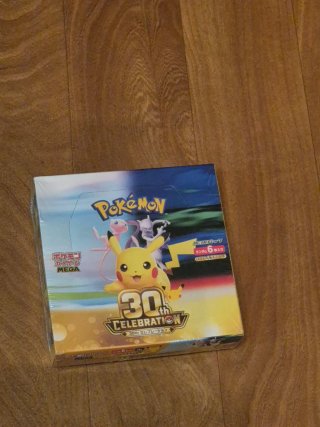 Caja Pokémon 30 Aniversario (Japonesa)