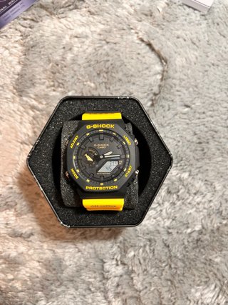 Reloj Casio G-SHOCK Negro y Amarillo