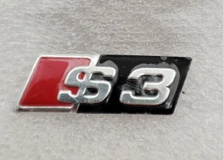 Logo Audi S3 26 x 9 mm negro