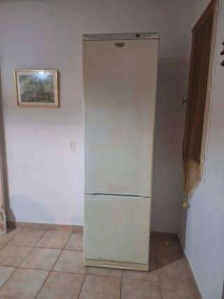 Nevera blanca con congelador