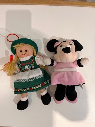 Peluche Muñeca Austriaca y Minnie Mouse