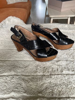 Sandalias Uterqüe piel tacón madera