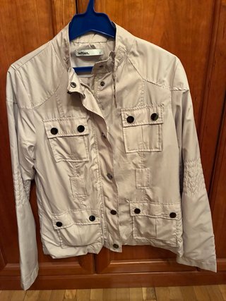 Cazadora Lefties Beige