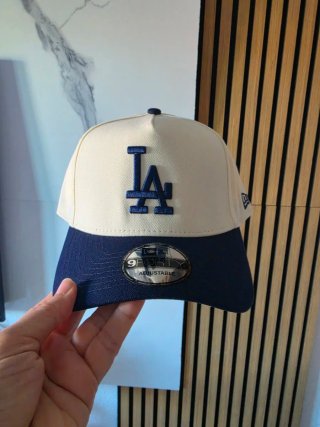 Gorra New Era LA Beige y Azul