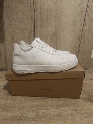Zapatillas de vestir blancas