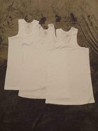 Lote de 3 camisetas de tirantes blancas niño