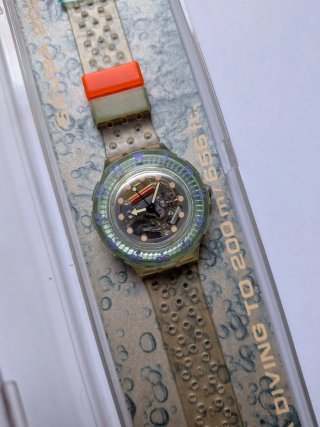 Swatch Scuba 200 Jelly bubbles SDK104