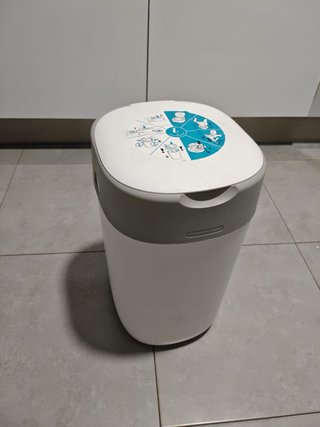 Papelera de pañales Tommee Tippee