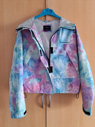 Chubasquero Bershka nuevo Talla M