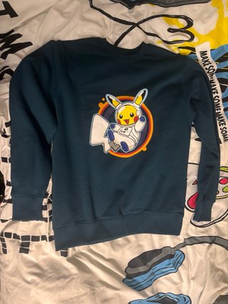 Sudadera Pokemon ESA Talla M NUEVA
