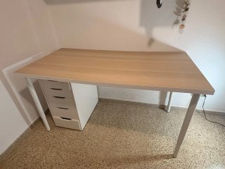 Escritorio madera y metal con cajonera