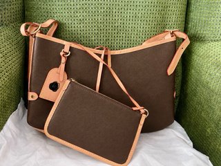Bolso De diseño con logo estampdo! Marrón y Beige