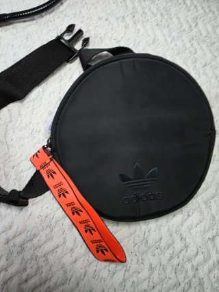 Riñonera Adidas Negra y Naranja