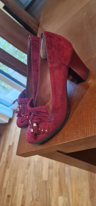 Zapatos Burdeos de Ante y Charol