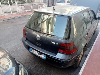 Volkswagen Golf 2000