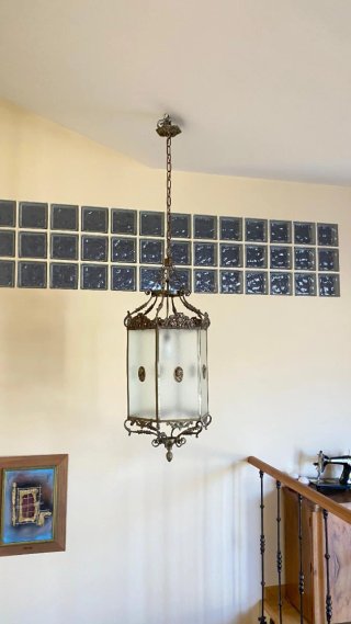 Farol hexagonal de 90 cm de altura. De bronce