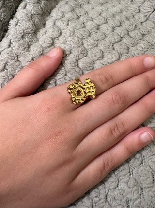 Anillo Dorado con Forma de Oso