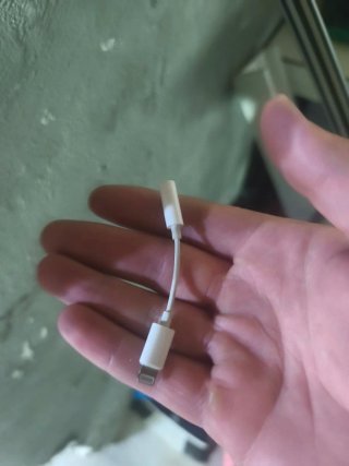 Adaptador Lightning a Jack 3.5mm