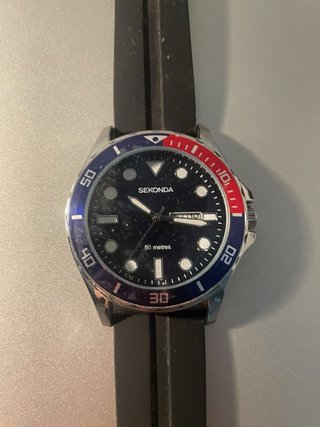 Reloj Sekonda Azul y Rojo