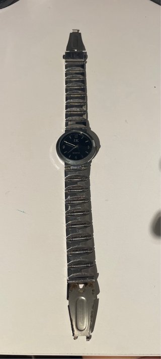 Reloj IK plateado y negro