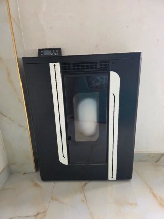 Estufa de pellets negra marca FM negociable