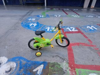 Bicicleta B'TWIN 14 infantil 3-5 años