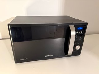 Microondas con grill SAMSUNG 23 litros 800W