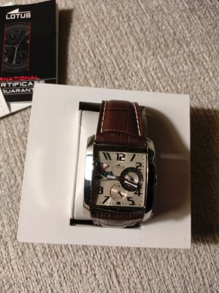 Reloj Lotus Caballero