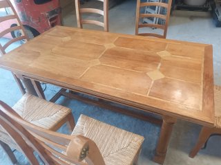 Mesa de Comedor de Madera y 6 Sillas