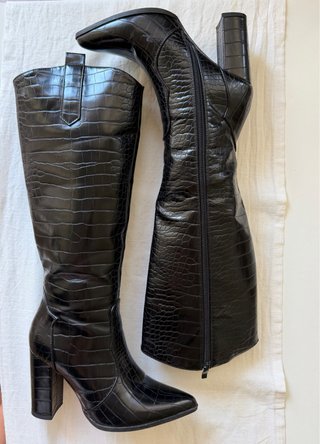 Botas Altas Negras Efecto Cocodrilo Talla 36