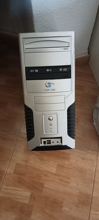 Torre PC Planet Case Plata