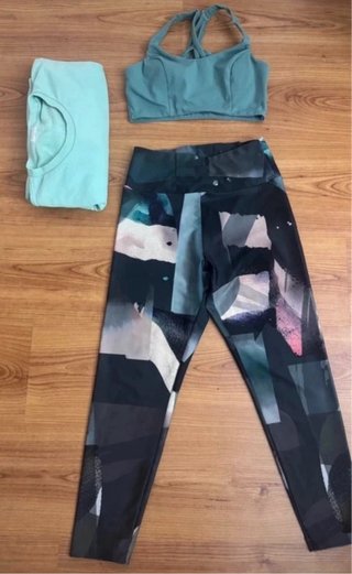 Conjunto deportivo Oysho 3 piezas