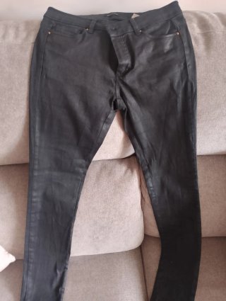 Pantalones Negros Efecto Encerado
