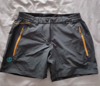 Pantalón corto trekking Ternua gris mujer